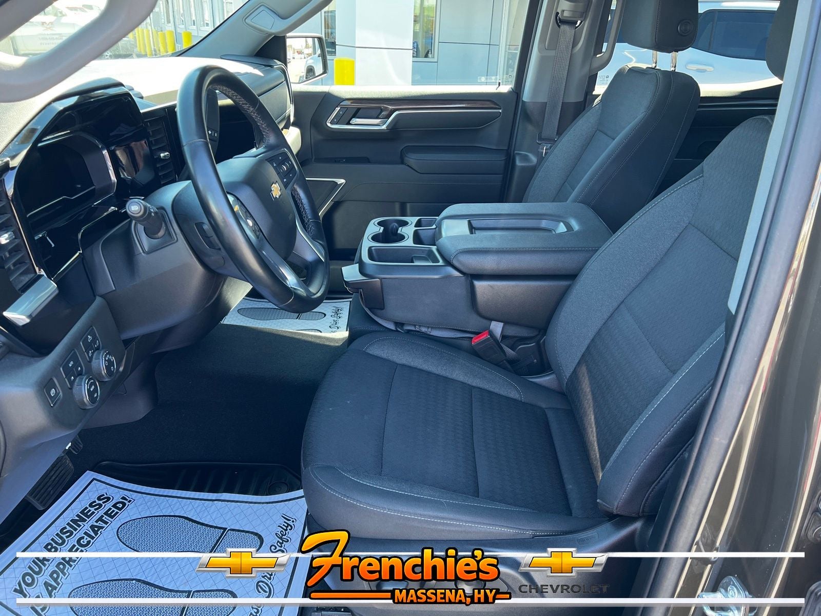 2023 Chevrolet Silverado 1500 LT (2FL)