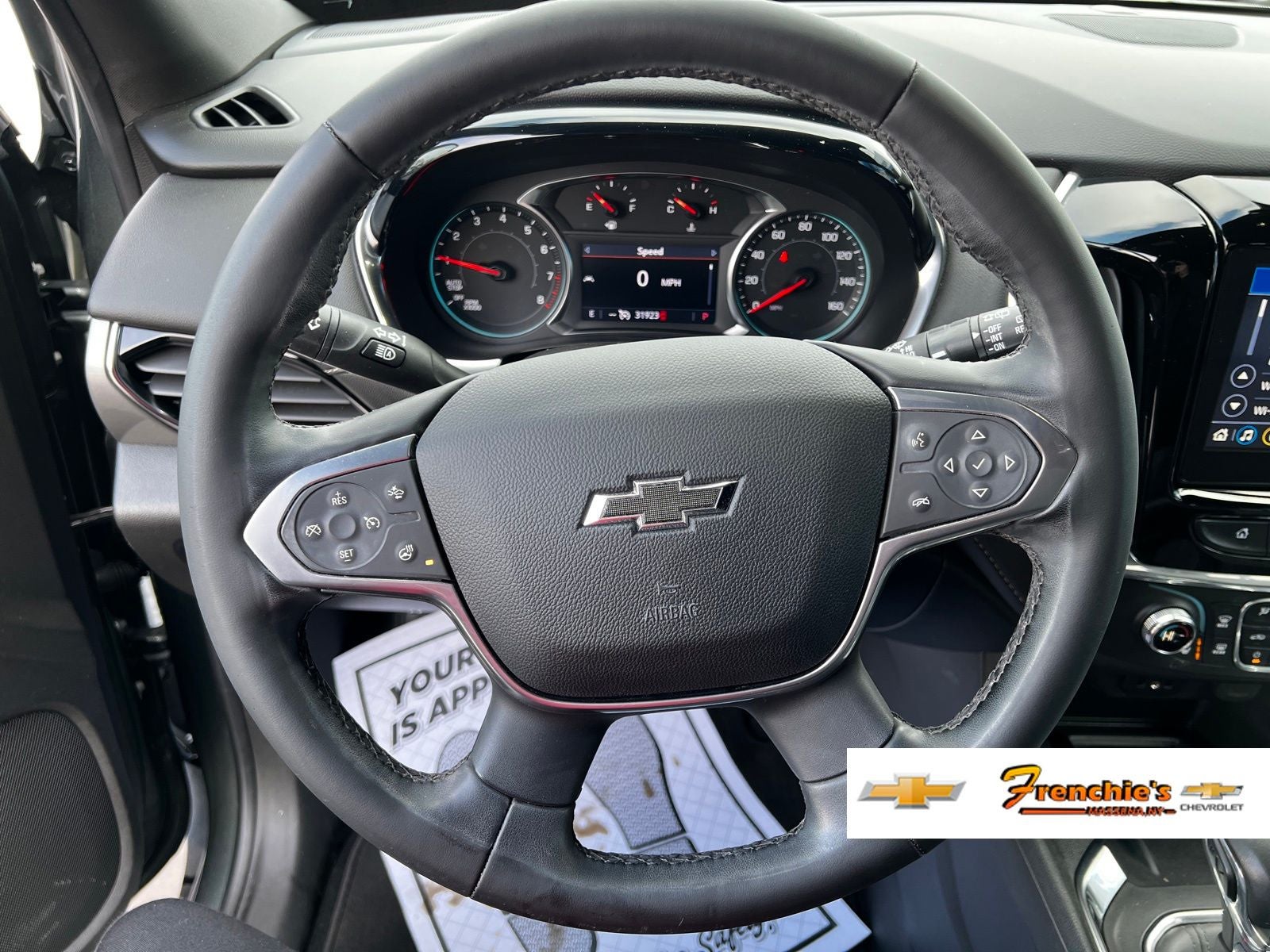 2023 Chevrolet Traverse LT Leather