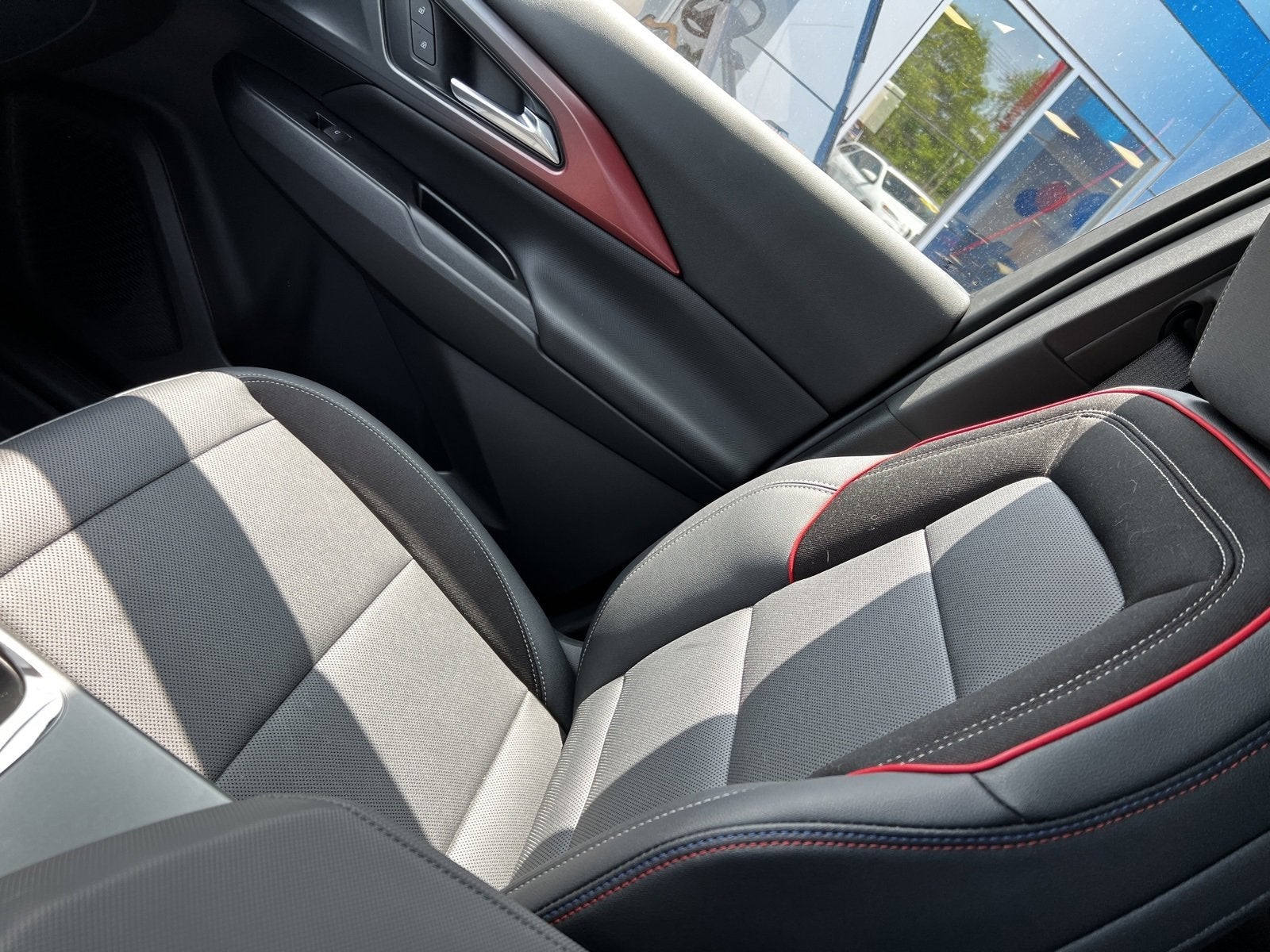 2025 Chevrolet Equinox EV RS