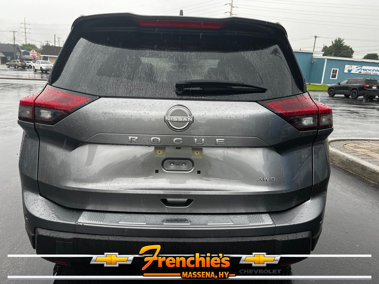 2025 Nissan Rogue SV